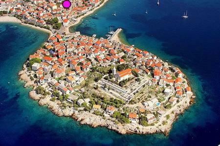 Charming Seaside Apartment Primosten Bagian luar foto