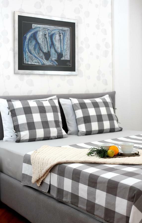 Charming Seaside Apartment Primosten Bagian luar foto